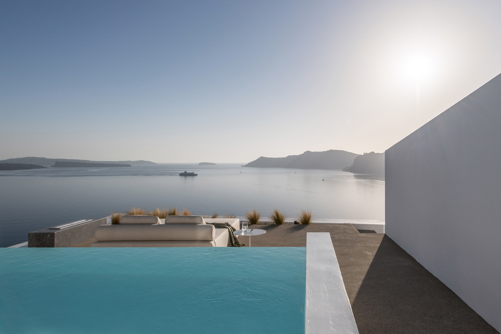 Saint Hotel in Oia, Santorini island by Kapsimalis Architects - The ...